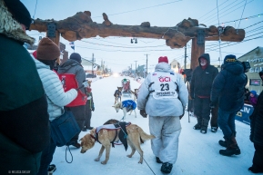 Aily Zirkle and team crossed the finish line in Nome, AK on March 18, 2020.