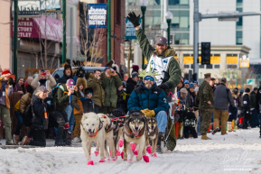 Jessie Holmes Waves to Fans