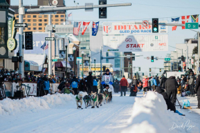 Richie Diehl Heads Down 4th Ave - 2023 Ceremonial Start