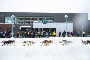 Running Down 4th Avenue