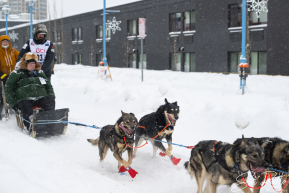 Running Down 4th Avenue