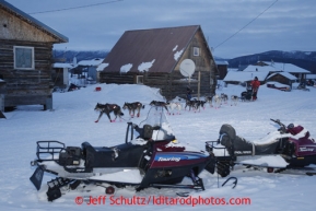 Lance Mackey runs down the main street into Kaltag just before the check-in point on Saturday March 9, 2013.

Iditarod Sled Dog Race 2013

Photo by Jeff Schultz copyright 2013 DO NOT REPRODUCE WITHOUT PERMISSION