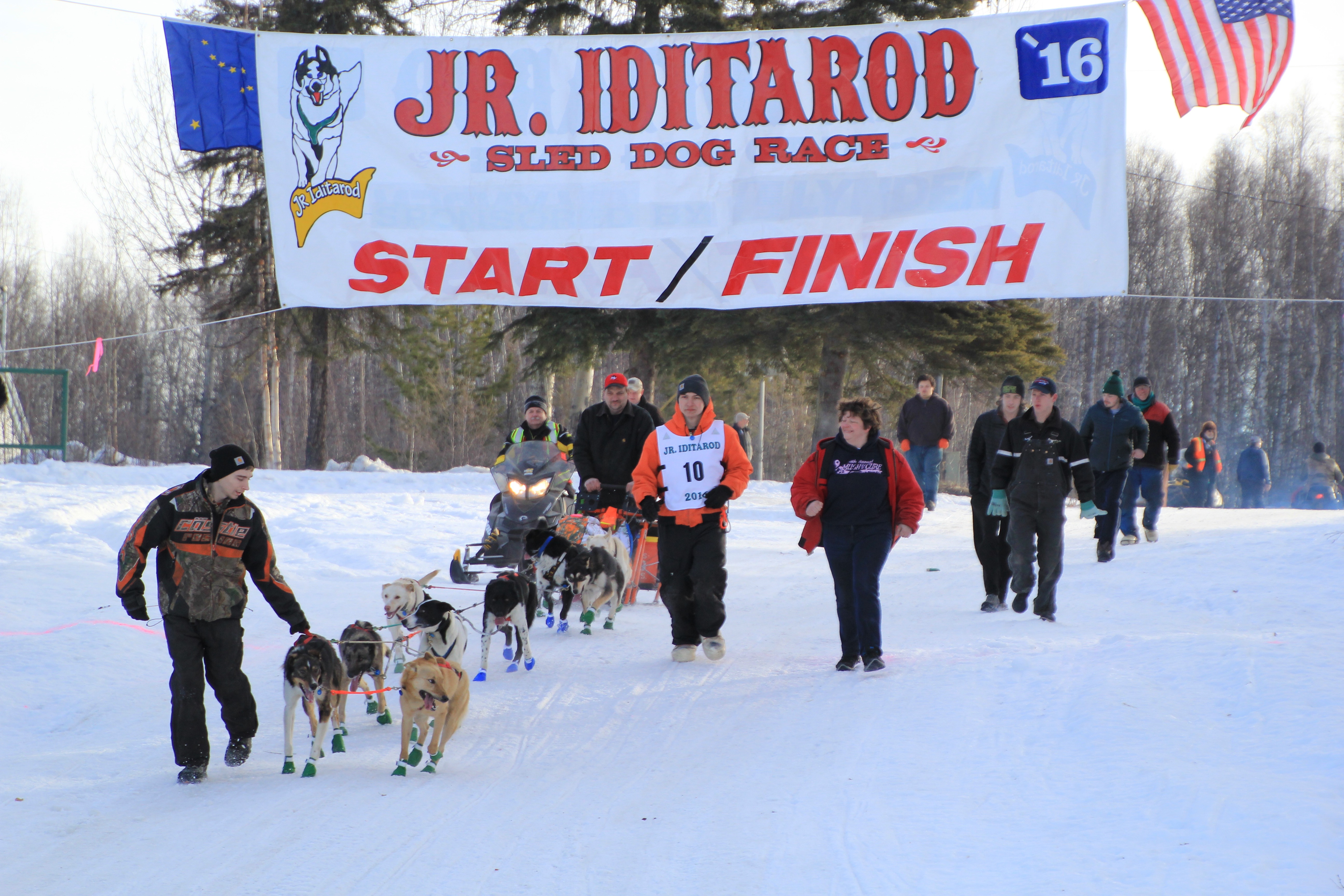 Zoom Lens Jr. Iditarod Start Iditarod