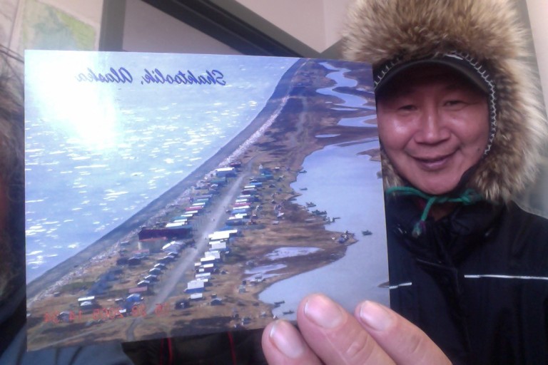 Aliy Zirkle Coming into Shaktoolik in 4th place Iditarod